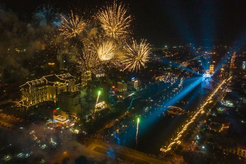 Lan tỏa vẻ đẹp văn hóa, con người Ninh Bình qua chương trình 'Rực rỡ Hoa Lư'