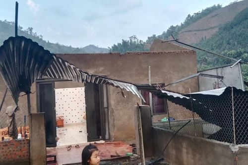 Lào Cai: Dông lốc làm tốc mái 196 ngôi nhà, gây thiệt hại hơn 9 tỷ đồng