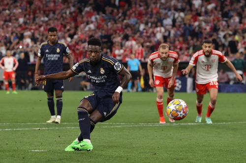 Tin thể thao hôm nay (1-5): Bayern và Real rượt đuổi nhau trong trận đấu có 4 bàn thắng