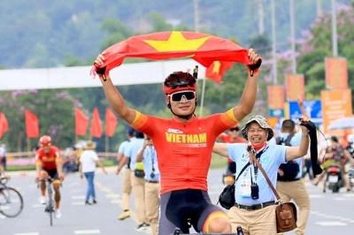 Tay đua Quàng Văn Cường: 'Cuộc đua xe đạp về Điện Biên Phủ giúp tôi rèn bản lĩnh'