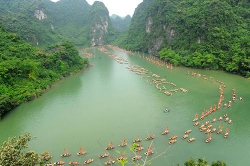 Ninh Bình đón trên 470 nghìn lượt khách dịp lễ 30/4 -1/5