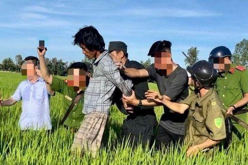 Cần Thơ bắt khẩn cấp đối tượng tâm thần chém chết người