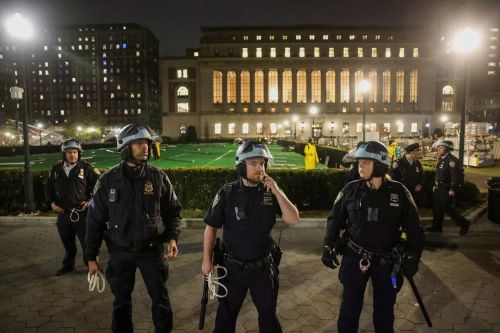 Mỹ: Cảnh sát giải tán cuộc biểu tình của sinh viên Đại học Columbia