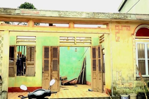 Mưa to kèm dông lốc, sét làm một người chết và gây thiệt hại ở một số địa phương