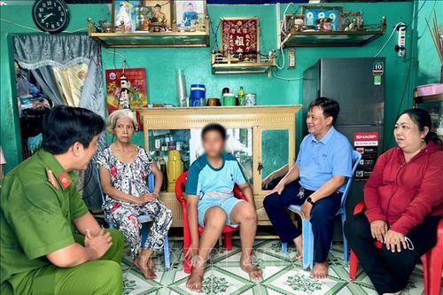 Bạc Liêu: Bé trai bị lạc 3 ngày đã đoàn tụ với gia đình