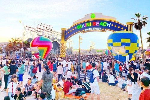 Bình Thuận đón 220.000 lượt khách du lịch, doanh thu khoảng 420 tỷ