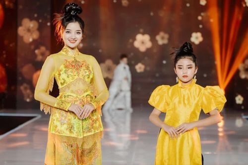 Mỹ nhân Thái Lan khoe sắc với áo dài Việt