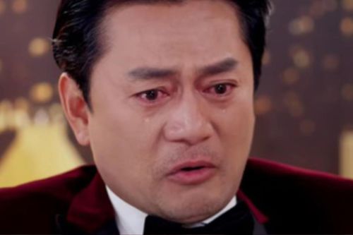 Nam diễn viên bật khóc nhắc về vợ cũ, thừa nhận ở với ai đều làm người đó khổ
