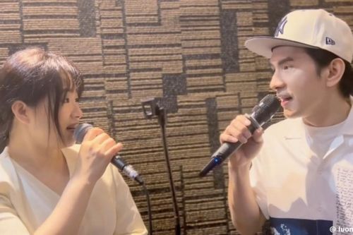 Lương Bích Hữu hiếm hoi hát dân ca cùng Đan Trường, dân mạng phản ứng ra sao?