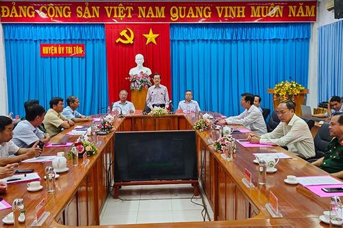 Bí thư Tỉnh ủy An Giang Lê Hồng Quang chỉ đạo bảo vệ rừng vùng Bảy Núi
