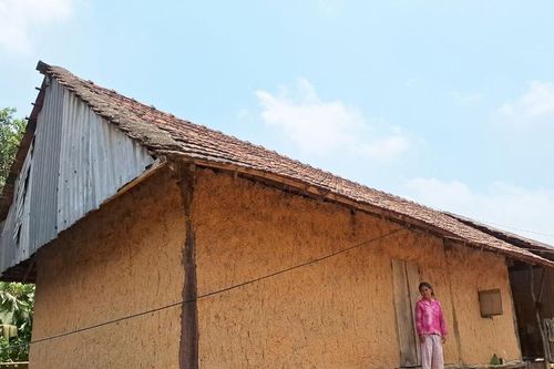 Về Hà Đông ngắm nhà sàn vách đất