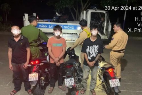 Công an huyện Bát Xát xử lý 3 đối tượng vi phạm ATGT cố tình 'thông chốt'