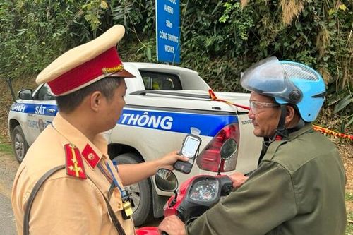 Lào Cai: Tước gần 80 giấy phép lái xe vi phạm trong dịp nghỉ lễ 30/4 và 1/5