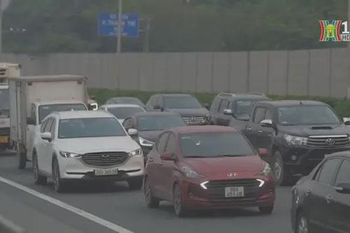 Cửa ngõ phía Nam Hà Nội đông đúc người dân trở lại
