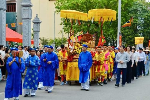 Khai hội Đền Đức ông Trần Quốc Nghiễn