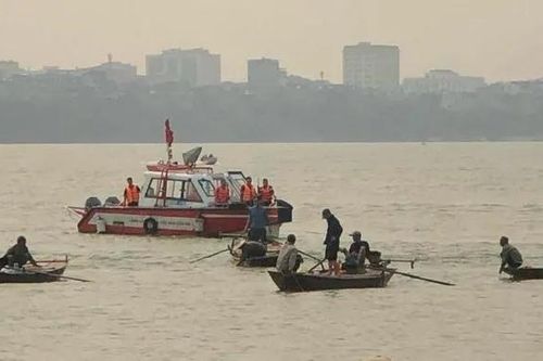Cảnh báo khẩn cấp khu vực 2 học sinh đuối nước trên sông Hồng