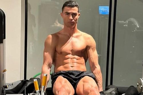 Thói quen dị của Ronaldo: Ngủ 5 giấc, nằm trong 'tủ lạnh', ăn kiểu phi hành gia
