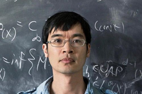 Thiên tài châu Á 2 tuổi đã biết dạy toán giờ ra sao?