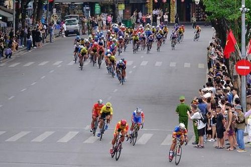 Khởi tranh cuộc đua xe đạp 'Về Điện Biên Phủ' 2024