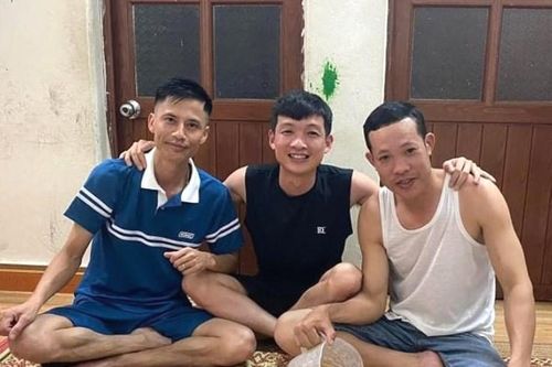 Khen thưởng hai cán bộ xã cứu người đuối nước