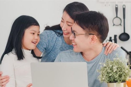 Đồng hành cùng con trên không gian mạng