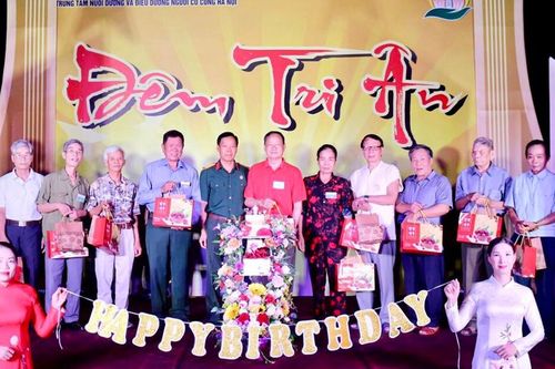 Hà Nội chi trả trợ cấp cho người có công gần 800 tỷ đồng