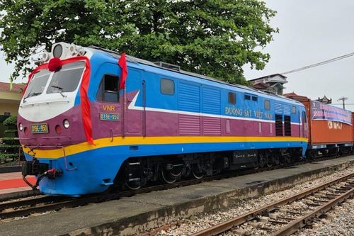 Tàu liên vận quốc tế tại ga Cao Xá chạy chuyến đầu tiên