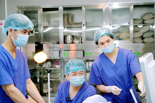 Hạnh phúc không muộn của người mẹ mang gene bệnh nhược cơ Duchenne