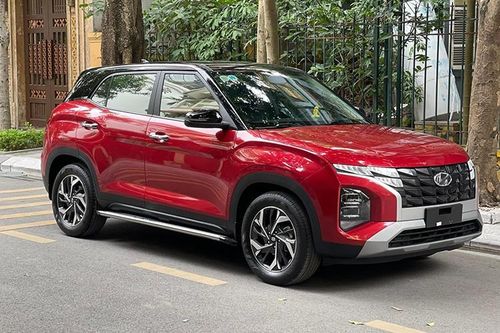 Hyundai Custin 'siêu lướt và đập hộp' giá 900 triệu, nên mua xe nào?