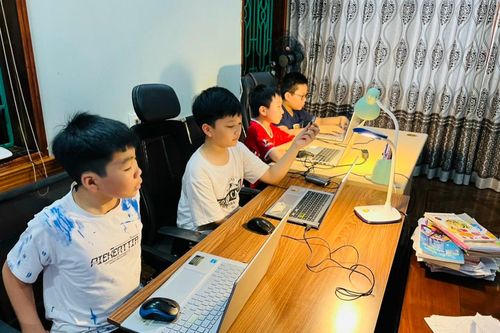 Cô giáo có 4 học sinh đoạt giải Vàng quốc gia Olympic Tin học quốc tế HKICO