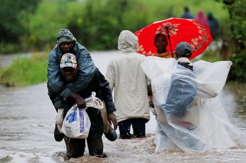 Hình ảnh lũ lụt khiến 181 người thiệt mạng ở Kenya