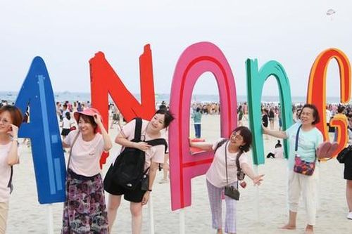 8 triệu khách du lịch Việt Nam trong 5 ngày