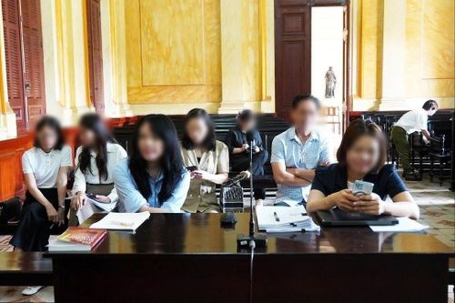 Sắp xử phúc thẩm vụ chia tài sản giữa cựu siêu mẫu Ngọc Thúy và chồng cũ