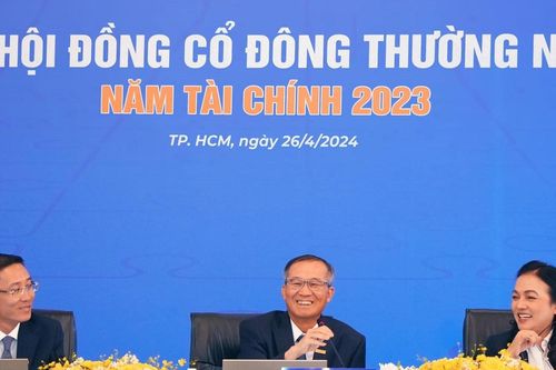 Thu nhập sếp lớn ngân hàng: Có chủ tịch nhận 10 tỷ đồng/năm, nơi khác chỉ hơn tỷ