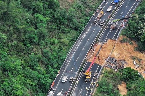 Vụ sập cao tốc tại Trung Quốc: Số nạn nhân thiệt mạng tăng lên 36 người