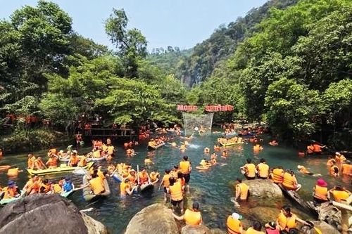 Quảng Bình đón trên 318.000 lượt khách du lịch, thu 365 tỷ đồng