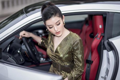 Á hậu Việt có cuộc sống đẹp như mơ, khối tài sản hàng triệu đô, từ bỏ hào quang showbiz