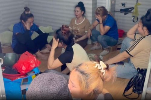 Vợ nạn nhân vụ nổ lò hơi Đồng Nai: 'Chồng tôi đi làm ngày lễ vì muốn kiếm thêm tiền'