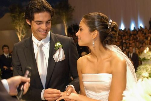 Ngôi sao nổi tiếng bị nữ người mẫu ly hôn vì quá tốt, không ngoại tình: Danh tính ai cũng biết!