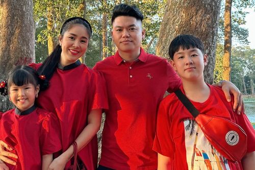 Lê Phương nghẹn ngào vì câu nói của con gái, nhận xét đúng 3 từ khiến người đồng cảm