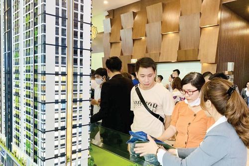 Thị trường ấm dần lên, môi giới nhà đất rục rịch trở lại
