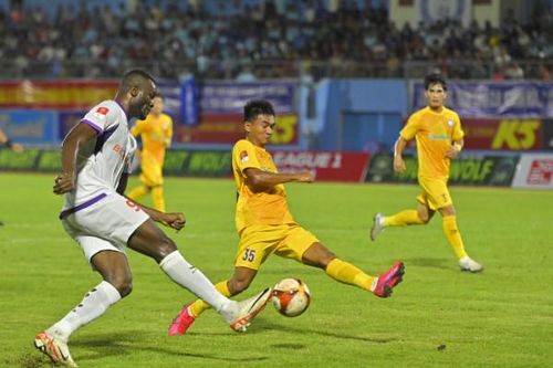 Vòng 16 V.League 1: Kịch tính cuộc đua nhóm đầu