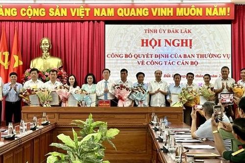 Công bố Quyết định về công tác cán bộ của Ban thường vụ Tỉnh ủy Đắk Lắk