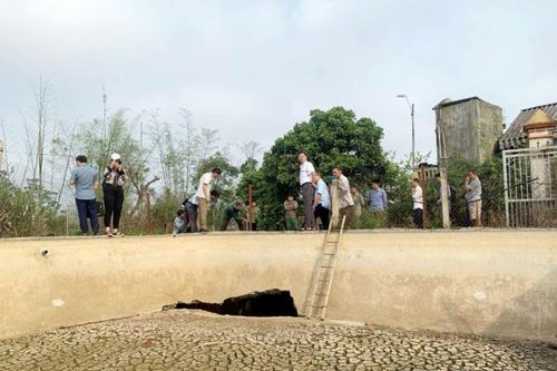Liên tiếp xuất hiện hố tử thần đe dọa cuộc sống của dân bản ở Sơn La