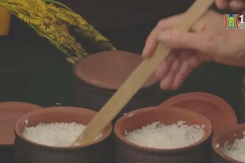 Thi thổi cơm trong lễ hội đình Thượng Cát