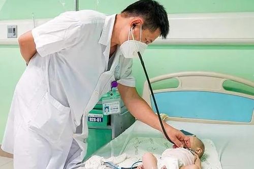 Uống bổ sung vitamin D quá liều, trẻ 6 tháng tuổi bị ngộ độc nặng