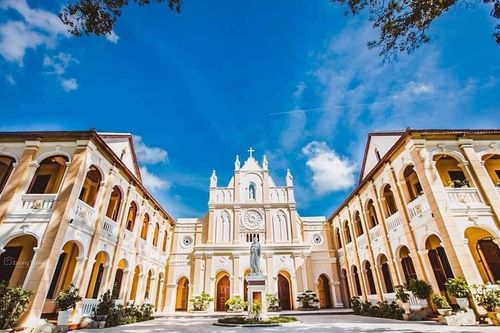 Tiểu chủng viện Làng Sông - điểm đến hấp dẫn ở Bình Định