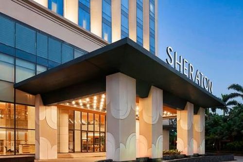 Thương hiệu Sheraton Hotels & Resorts tiếp tục mở rộng sự hiện diện tại Việt Nam, chính thức khai trương Sheraton Hanoi West