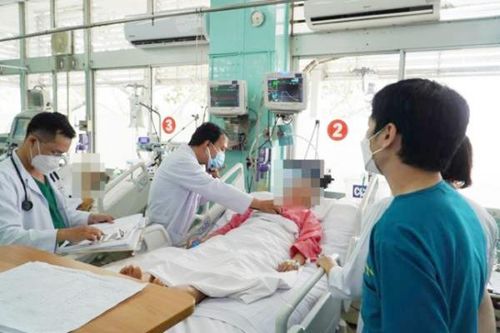 'Tiền mất, tật mang' vì tin vào những combo làm đẹp trên mạng xã hội