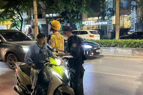 Hà Nội: Gần 2.000 lái xe bị phát hiện 'dính cồn' trong đợt nghỉ lễ